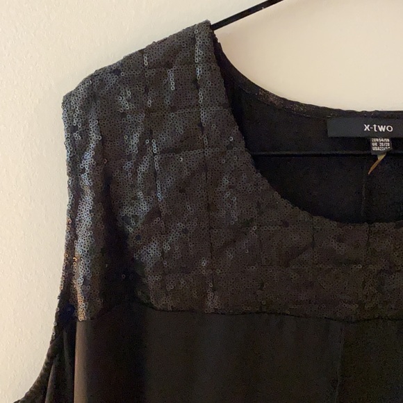 Black, sequinned shoulder dress with chiffon layer - Picture 4 of 10